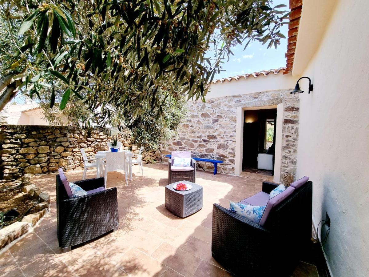 Апартаменти Stazzo San Teodoro La Quercia Piscina Condivisa Екстер'єр фото